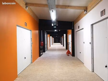 box de stockage et entrepôt seynod