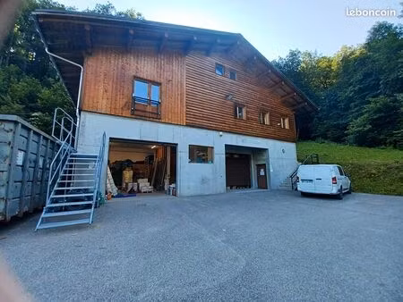 local commercial 496 m² areches