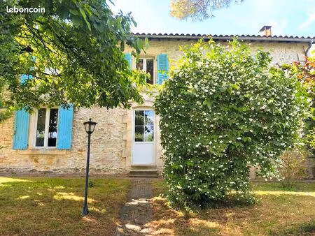 maison de caractère en pierre avec grange  jardin arboré et charme authentique