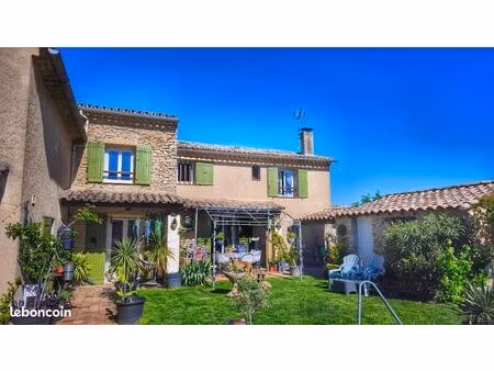 maison à faucon
