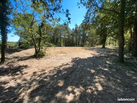 terrain constructible 5657 m2 pinail