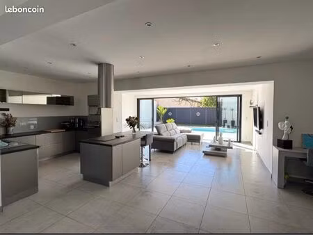 maison hyper centre 147m2 avec garage et piscine