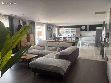 villa 330 m2