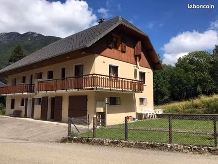 loue appartement t2 meublé à aillon le jeune