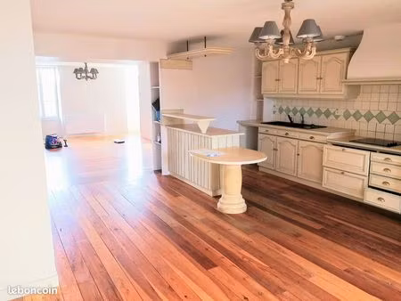 grand duplex avec terrasse