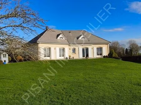 maison 7 pièces 226 m²