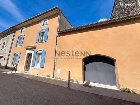 maison 7 pièces 207 m²
