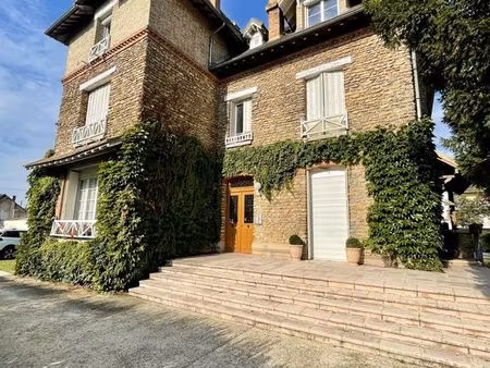 appartement 7 pièces 191 m²