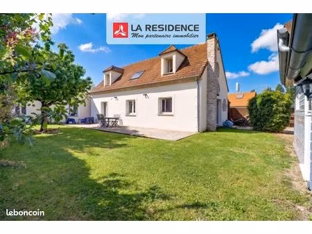 maison 8 pièces 210 m²