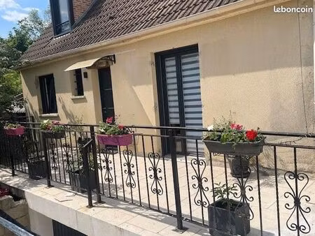 maison rénovée 5p 107m² + sous sol total 70m² sur 1010m²