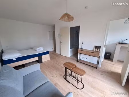 location appartement / studio meublé avec balcon