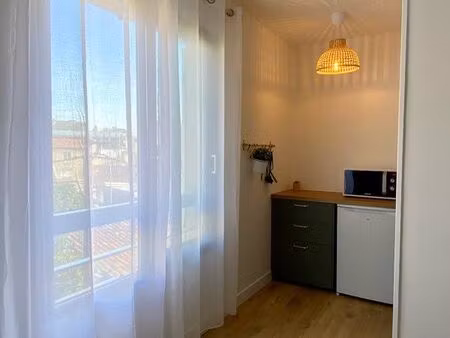 appartement t1 meublé avec place de parking privée
