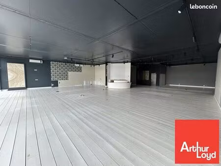 local commercial 422 m² migne auxances