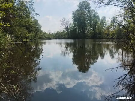 à vendre étang avec maison