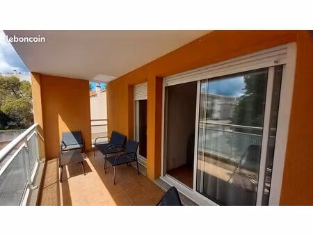 appartement t2 meublé. proche remparts orienté sud