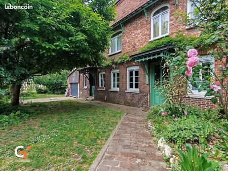maison 9 pièces 211 m²