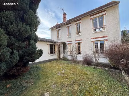 maison 7 pièces 177 m²