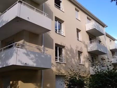 vente t2 avec cave et parking