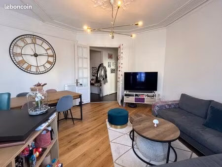 appartement centre ville - t3 rénové – 82 77 m²
