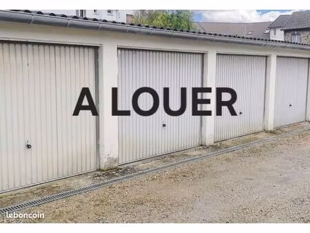 garage 21m2 a louer box stockage