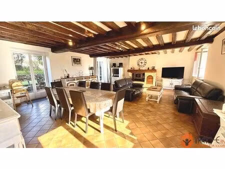 maison 9 pièces 240 m²