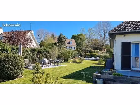 maison au centre d'orgeval - 190 m² plus sous-sol - 1000m² de terrain