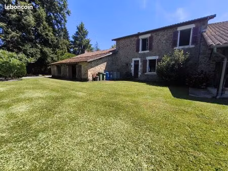 propriété 5 pièces 156 m²