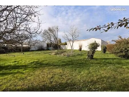 terrain constructible non viabilisé de 500 m²