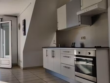 beau f2 meublé 36m2  lumineux  balcon  jardin  proche centre