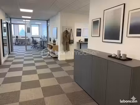 bureaux 188 m²