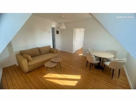 appartement meublé 45m2 au sol 39m2 carrez - entièrement rénové - place st marc