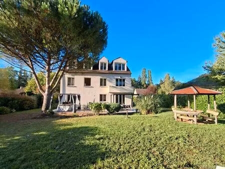 maison spacieuse dans une residence calme