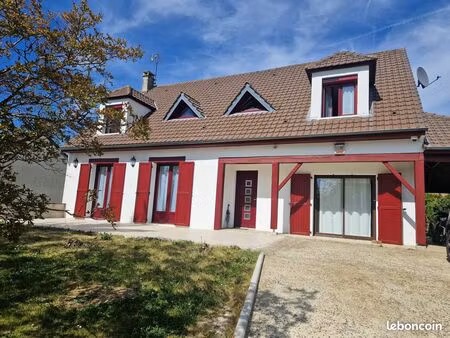 maison indépendante de 175 m² dont véranda