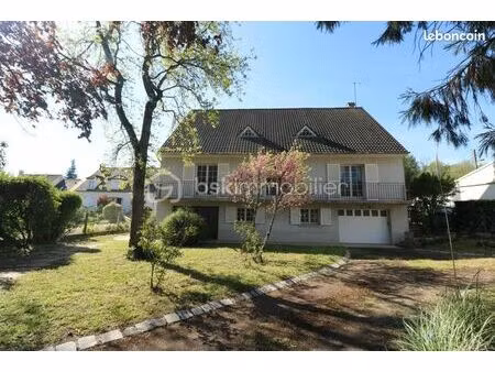 propriété 10 pièces 275 m²