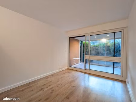 studio 1 pièce 24 m²