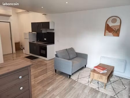 sous locaÿtion charmant studio meublé 28m2