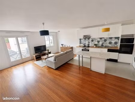 appartement meublé 3 pièces – 72 m² – 2 chambres – centre-ville – box fermé