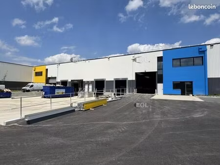 bureau 7 627 m²