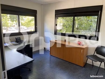 bureau 190 m²