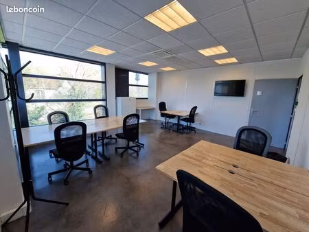 bureaux à louer 6 à 8 postes