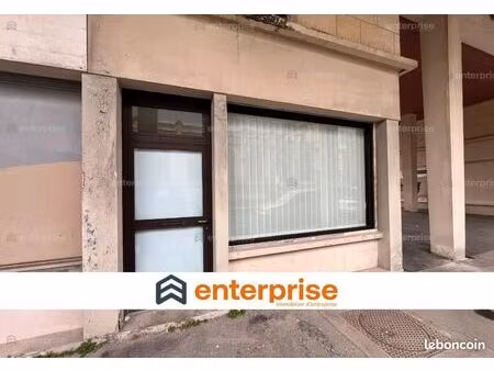 local commercial 50 m²