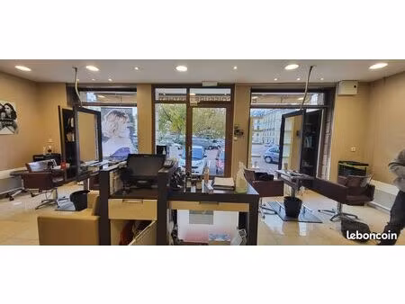 murs commerciaux 180 m² versailles