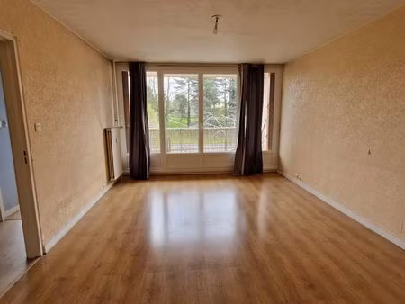 appartement t3  surface totale : 82 99 m2