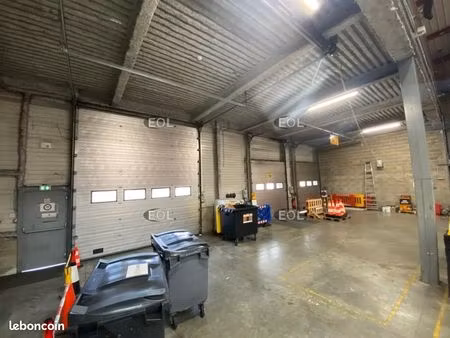 local bureaux 1 720 m²