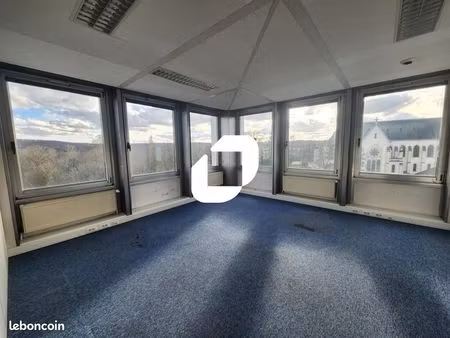 bureau 450 m²