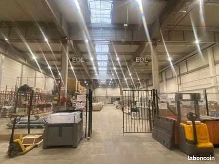 local logistique 6 388 m²