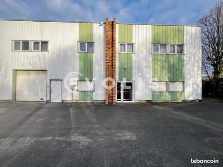 local d'activité 618 m²