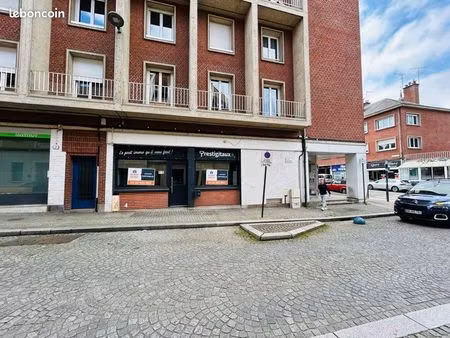 bureaux / commerce / 45 m2 centre ville amiens en rdc avec grande vitrine