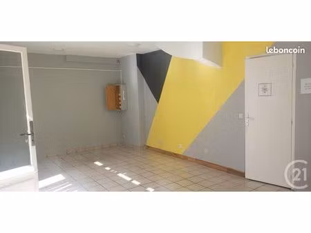 commerce 35 m²