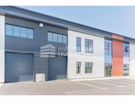 local d'activité 242 m²